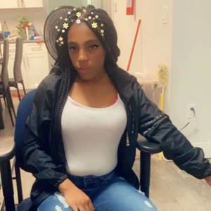 Meet your Posher, Ayeisha